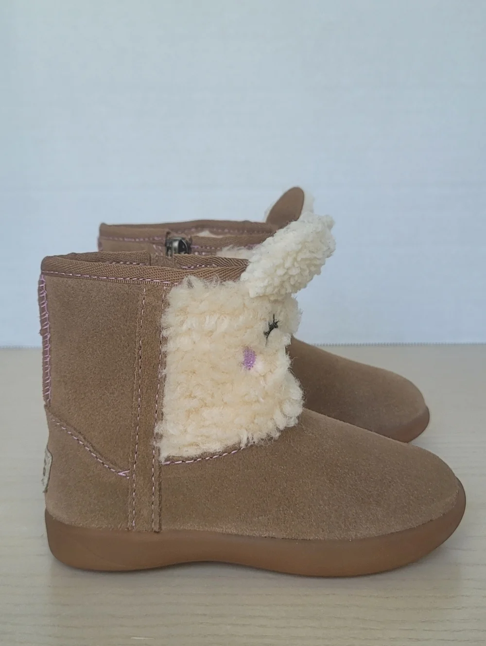 UGG Classic Llama Stuffie Tan Suede  Boots Size Toddler 6